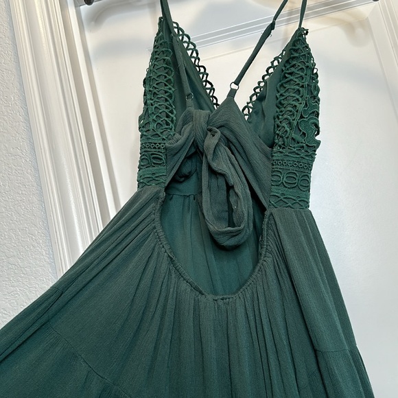 Hunter‎ Green Flowy skater Dress With Tie Back Size Medium - Picture 5 of 9